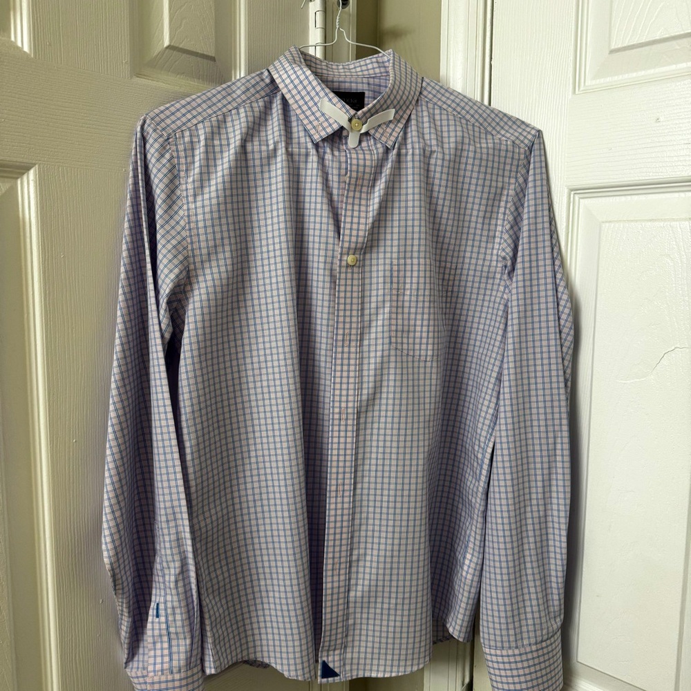 UNTUCKit Light Blue Men’s Button-Down| Size Medium